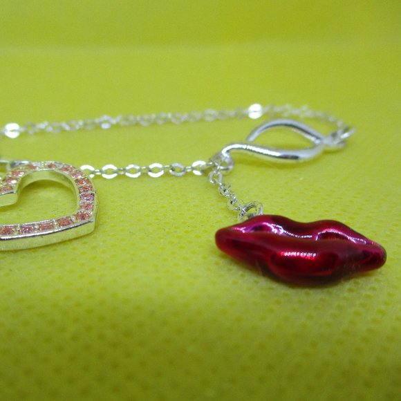 Avon Lips Heart Bracelet Avon Enamel Lips Rhinestone Heart Bracelet Red Enamel - Picture 11 of 13